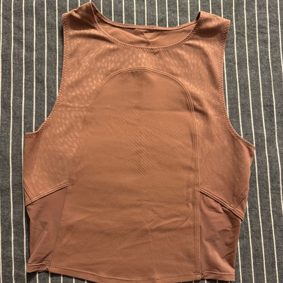Lululemon Crop top - Picture 1 of 2